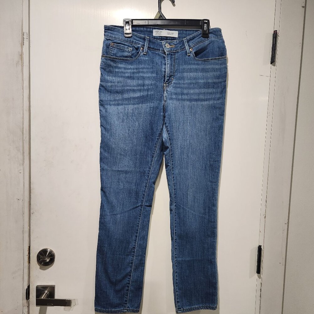 Levis Straus  Women Jeans, 12M- W31 L32, Blue